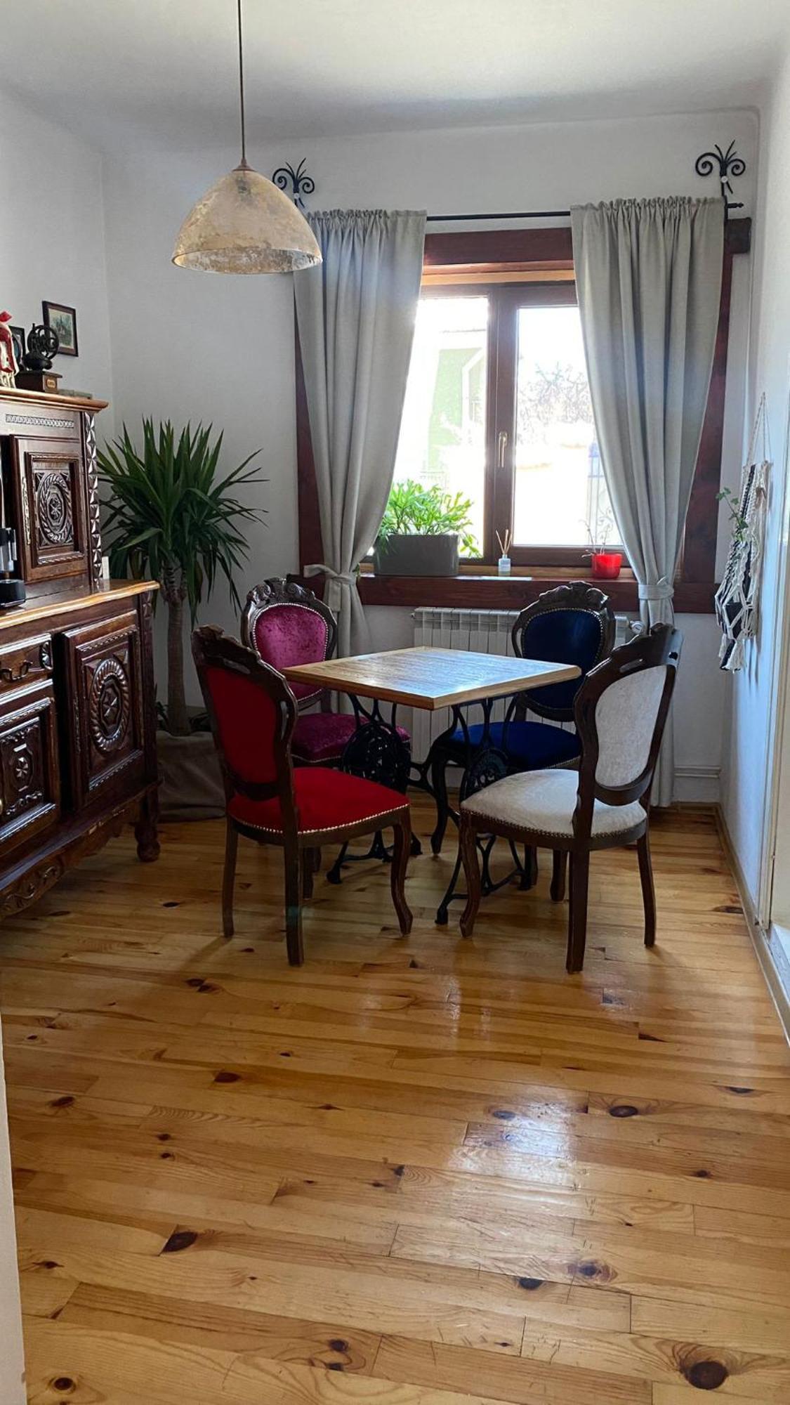 Home Of Art Rîşnov Eksteriør bilde